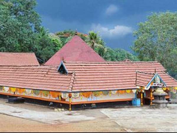 પંડલમ્ મંદિરનું દ્રશ્ય