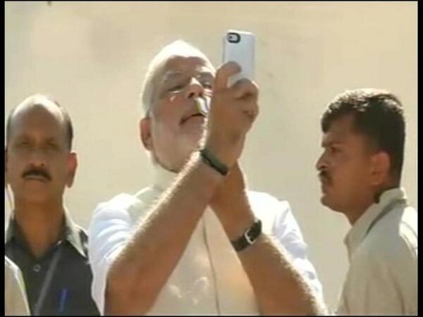 વોટિંગ કર્યા બાદ સેલ્ફી લીધી હતી