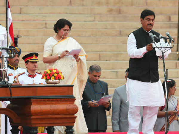 ગોપીનાથ મુંડેની તસવીરી ઝલક