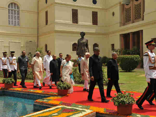 સંસદમાં રાષ્ટ્રપતિ પ્રણવ મુખરજી