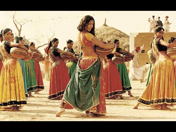 મુંબઈ સે આયા મેરા દોસ્ત