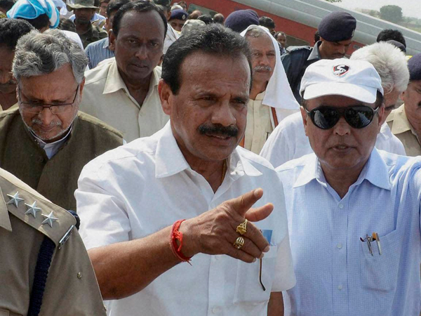 રેલ મંત્રી સદાનંદ ગૌડા