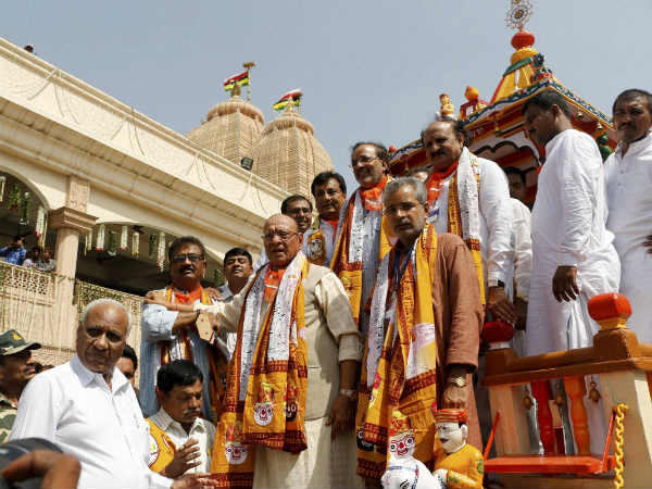 શંકરસિંહ વાધેલા કરી પ્રાર્થના