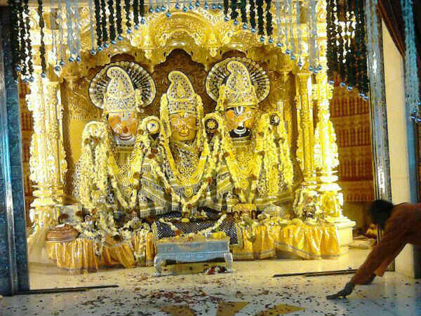 ભગવાન દર્શન માટે ભીડ