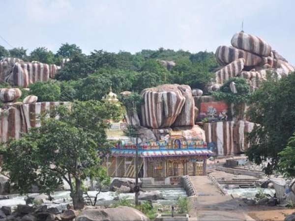 એદુપયાલા દુર્ગા ભવાની ગુડી