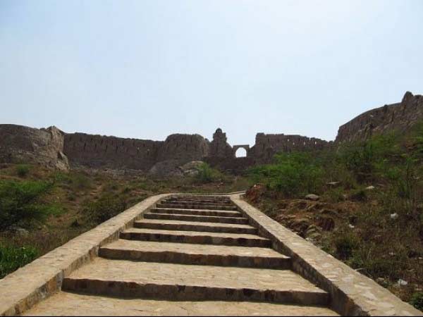 આદિલાબાદ કિલ્લો