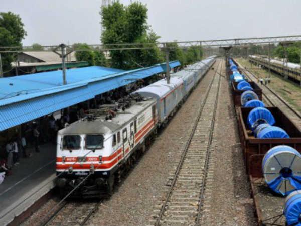 26 સ્થળો પર રોકાઇ છે આ ટ્રેન