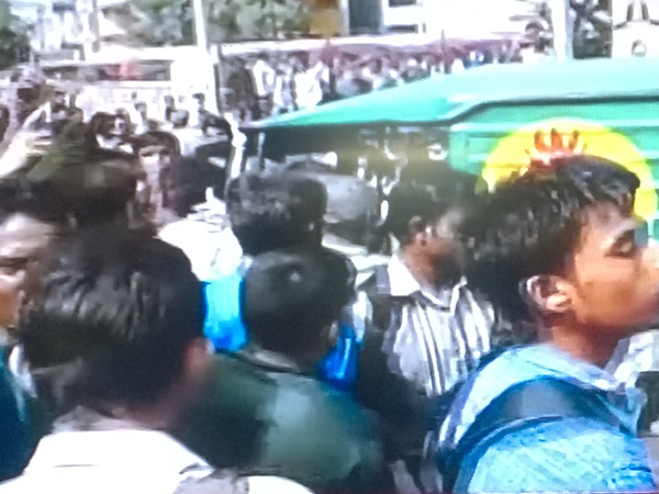 સારંગપુરમાં વિદ્યાર્થીઓનો ભારે ચક્કાજામ