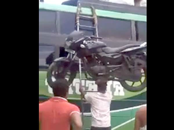 સીડી ચઢવાની કરી શરૂઆત