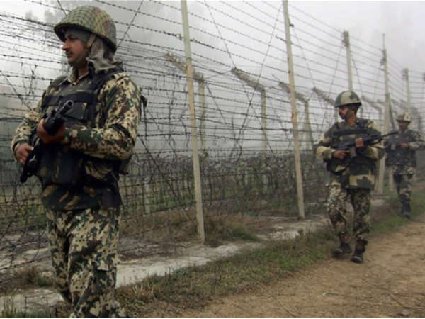 કચ્છની વાધકોટ બોર્ડર પર BSF મળ્યા ધુસણખોરીના નિશાન