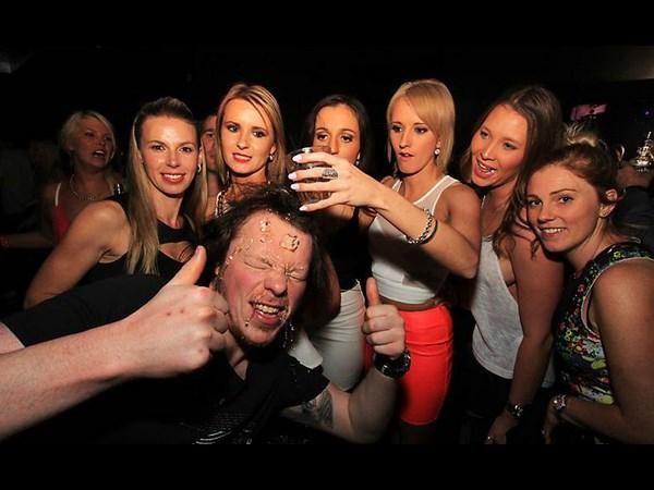 Best Photobombs Ever Caught On Camera
