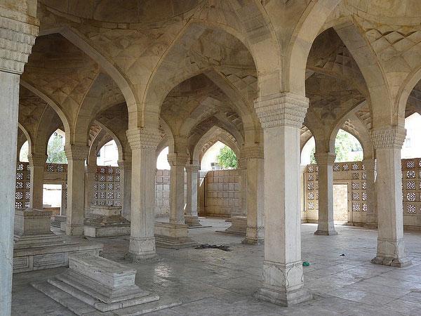 ચૌસઠ ખંબા