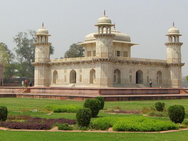 એતમાદુદ દૌલાનો મકબરો