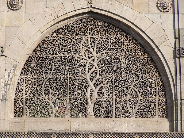 કલાત્મક કોતરણી