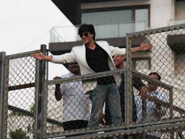 Pictures Of Shahrukh Khan Residence Mannat