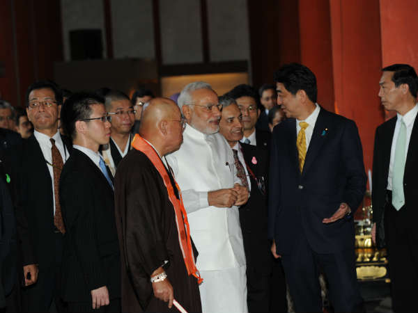 જાપાનના તોજી મંદિરમાં મોદીએ કર્યા દર્શન