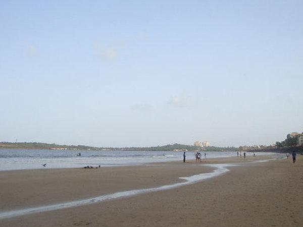 વર્સોવા બીચ