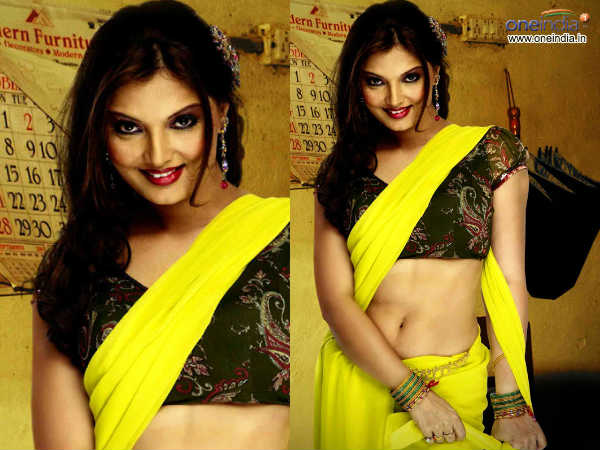 Yummy Yellow Beauties Of Bollywood
