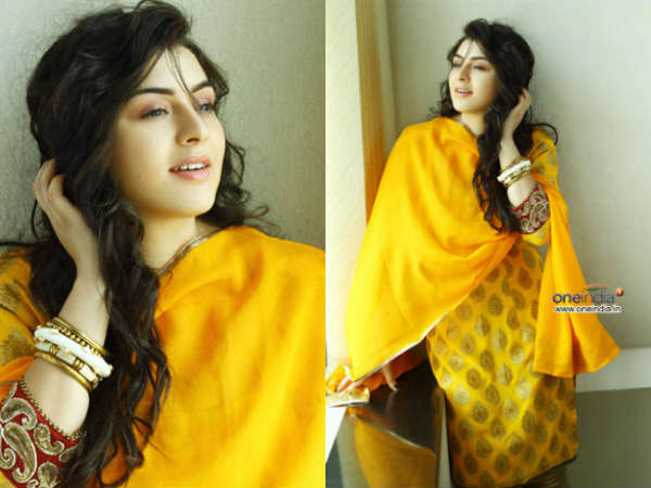 Yummy Yellow Beauties Of Bollywood