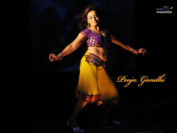Yummy Yellow Beauties Of Bollywood