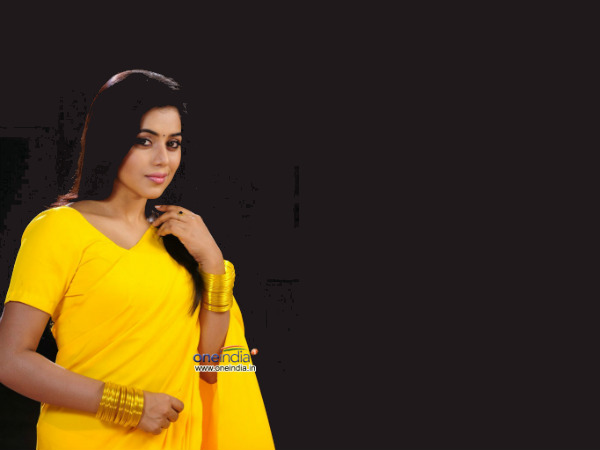 Yummy Yellow Beauties Of Bollywood