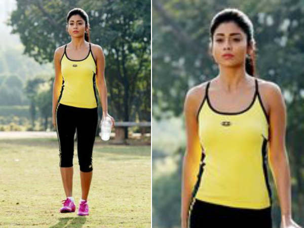 Yummy Yellow Beauties Of Bollywood