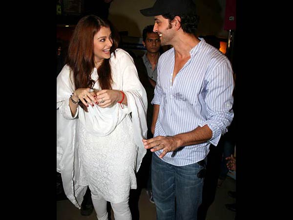 Aish In White