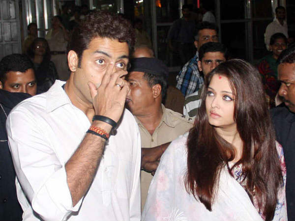 Aish In White