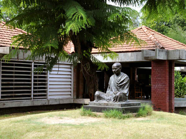 શહેરના કેટલાક વિસ્તારોમાં 'નો પાર્કિંગ' ઝોન