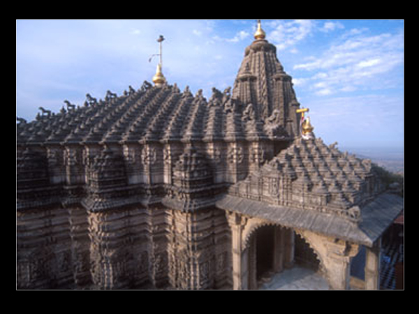 પુનઃનિર્માણ થયું ગયું