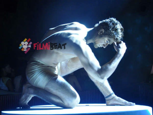 ડેસેંજ ફૅશન શોની તસવીરો