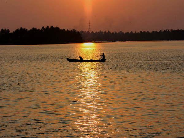 અલેપ્પીમાં સનસેટ