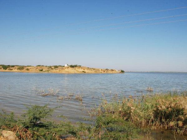 નારાયણ સરોવર