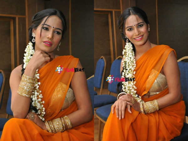 તેલુગુ ફિલ્મ માલિની એન્ડ કમ્પની માટે પૂનમે કરાવ્યું સેક્સી ફોટોશૂટ