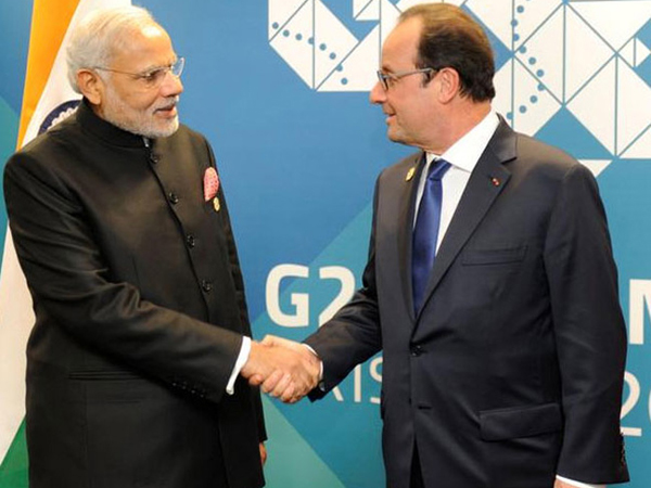 મોદીનું ઉમળકાભેર સ્વાગત