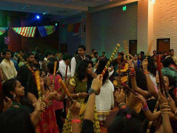 Huge Number Indian Are Living Illegally America