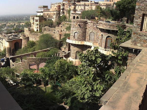 નીમરાનાનો કિલ્લો