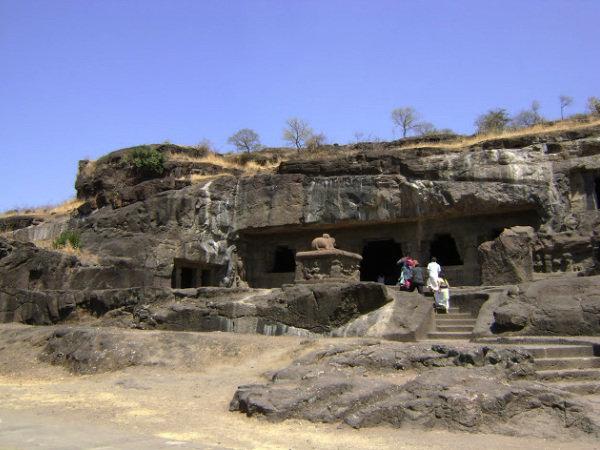ગુફામાં પ્રવેશ