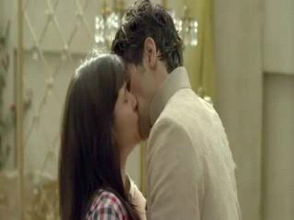 હસી તો ફસી-પરિણીતી-સિદ્ધાર્થ