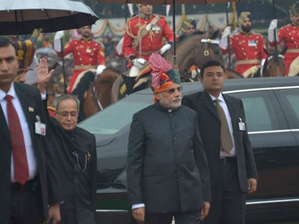 મોદીએ બાંધી પાઘડી