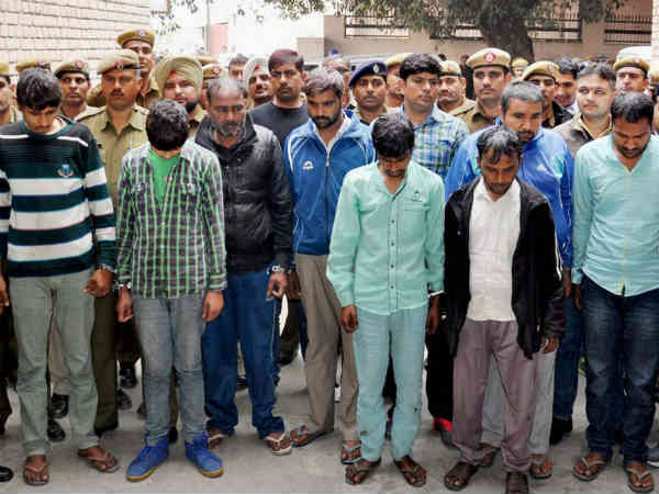 બળાત્કાર કેસમાં આઠને કોર્ટમાં રજૂ કરાયા