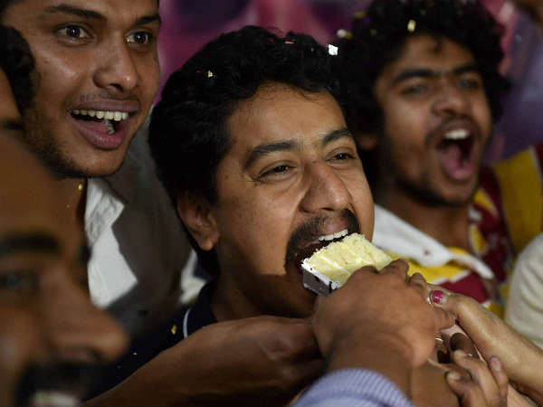 સંચારી વિજય
