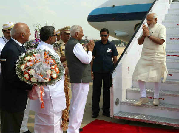 વડાપ્રધાન નરેન્દ્ર મોદી પહોંચ્યા બેંગ્લોર
