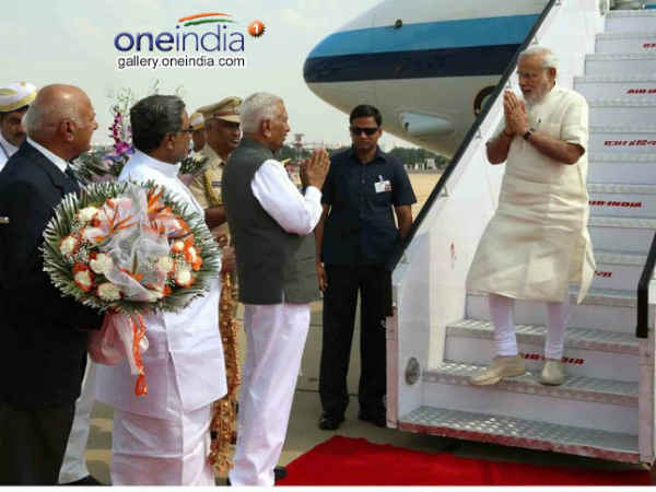 નરેન્દ્ર મોદી પહોંચ્યા બેંગ્લોર