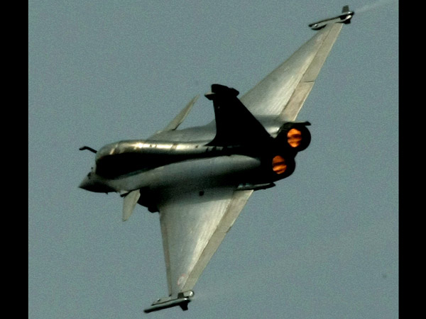 શું છે રાફેલ ફાઇટર વિમાનની ખાસિયતો