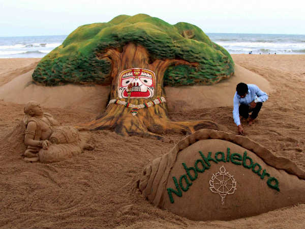 નાબાકાલેબર ઉત્સવની ઉજવણી