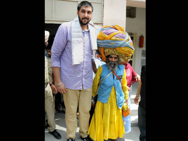 એનબીએ ખેલાડી સિમ ભુલ્લર અમૃતસર પહોંચ્યા