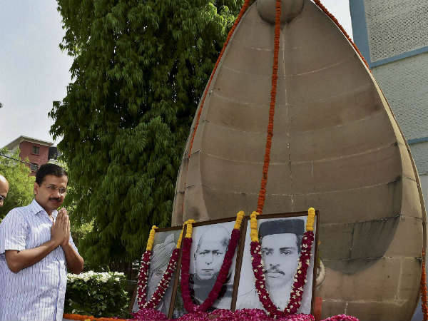કેજરીવાલે આપી શહિદોને શ્રદ્ધાજંલિ