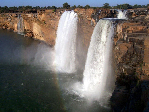 પાણીમાં પડતા જોઈ
