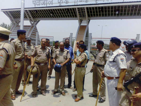 હરિદ્વારના પતંજલિ ફૂડ પાર્કમાં થઇ ફાયરિંગ